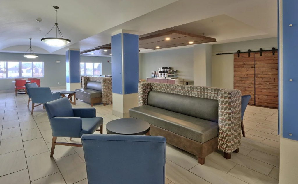 Holiday Inn Express & Suites Portales by IHG