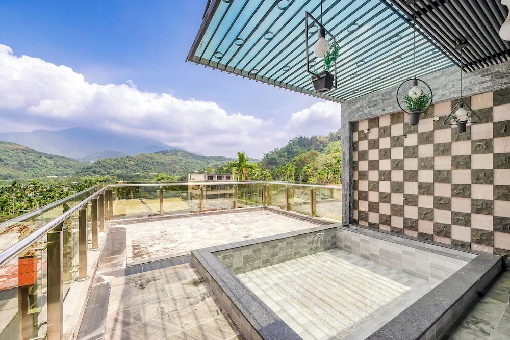 Han Yan Hill Hotel