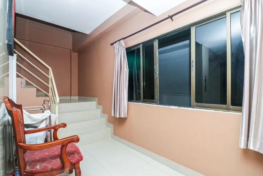 OYO 131 Griebs Inn