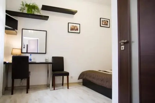 Leo Apartment