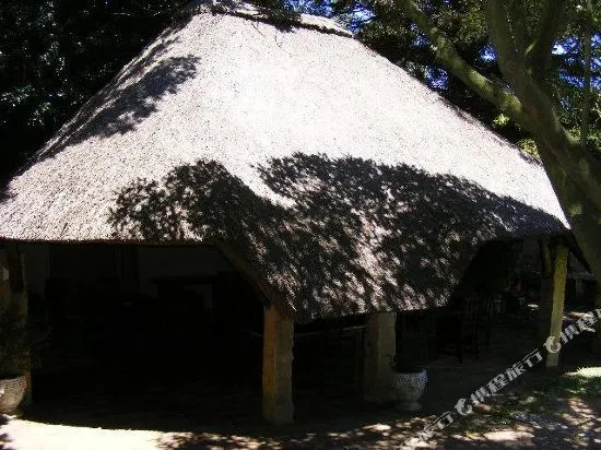 Lake Chrissie Lodge