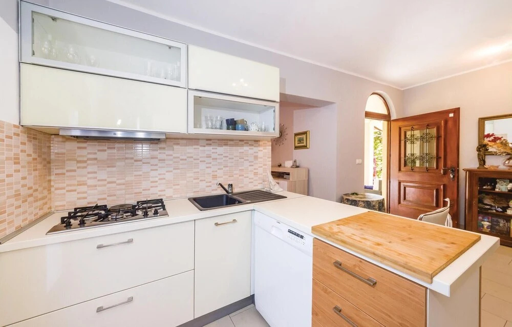 Gorgeous Home In Ljubac