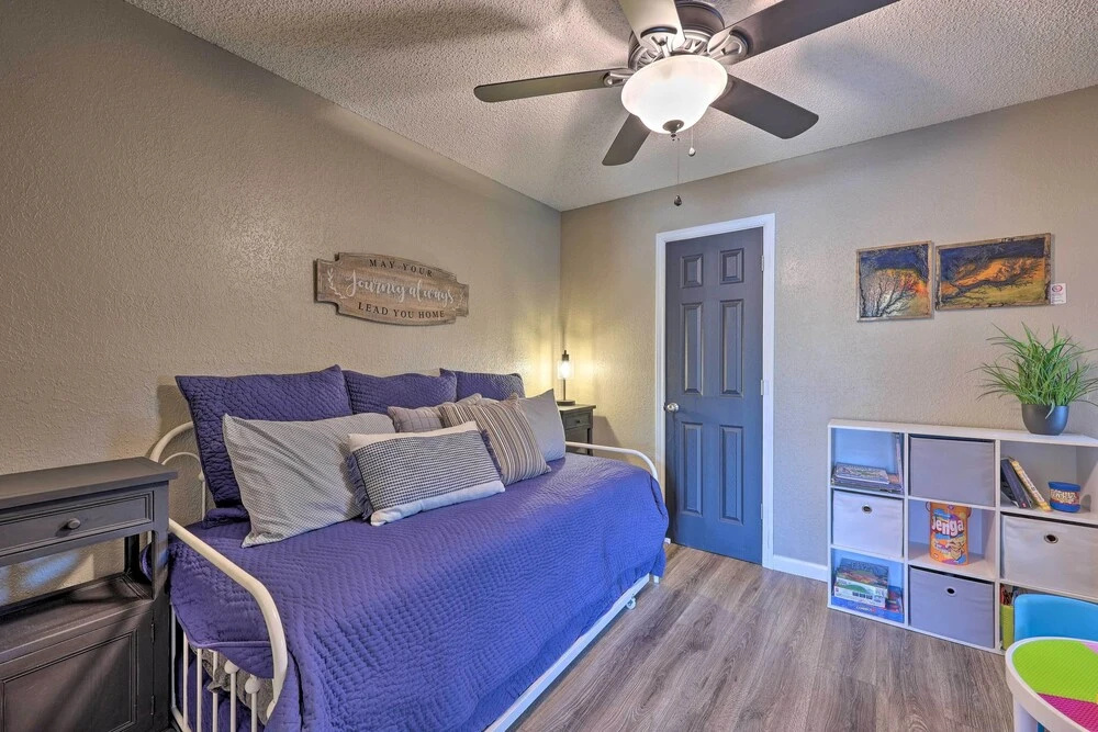 Bella Vista Home w/ Deck + Trails: On Golf Course!