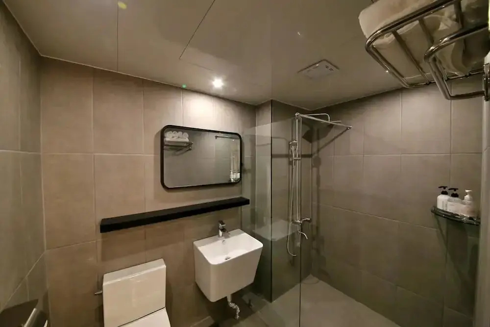 Hotel141