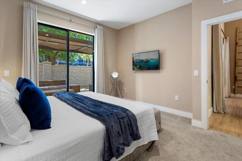 4 Bedrooms - 4,5 Bathrooms - Magic Village 7541 Bd