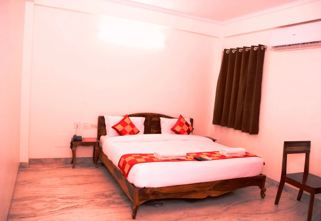 Hotel Sugandh Retreat