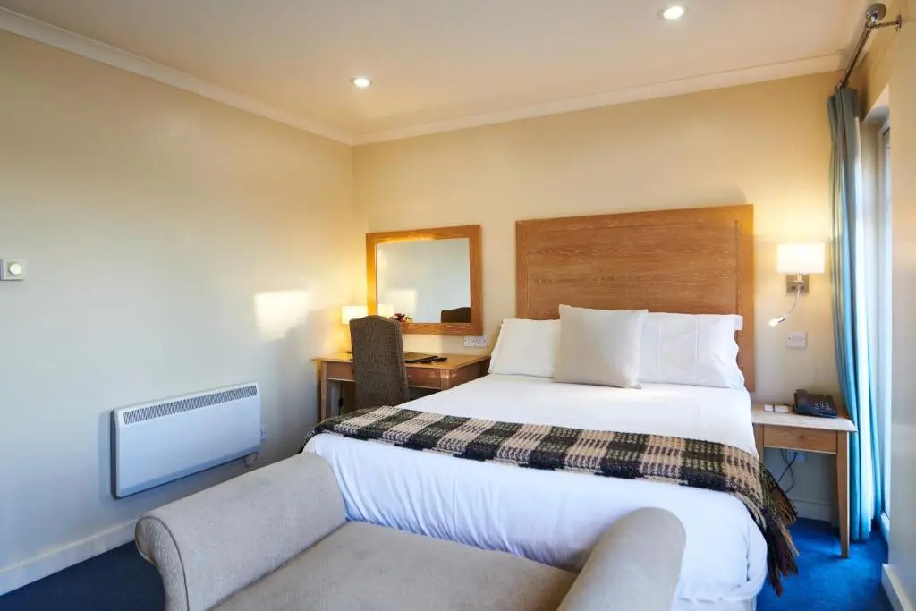 County Hotel