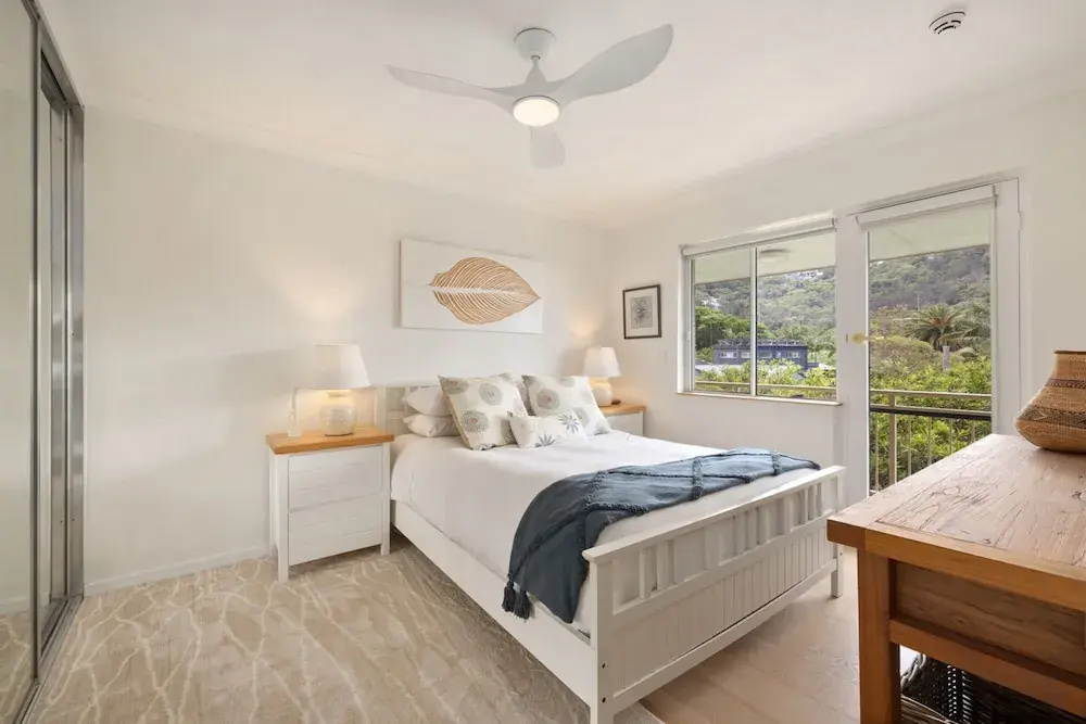 Sunrise Cove 2-bed Apartment at Newport Beach