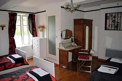 Le Pont de la Pierre Vintage B&B