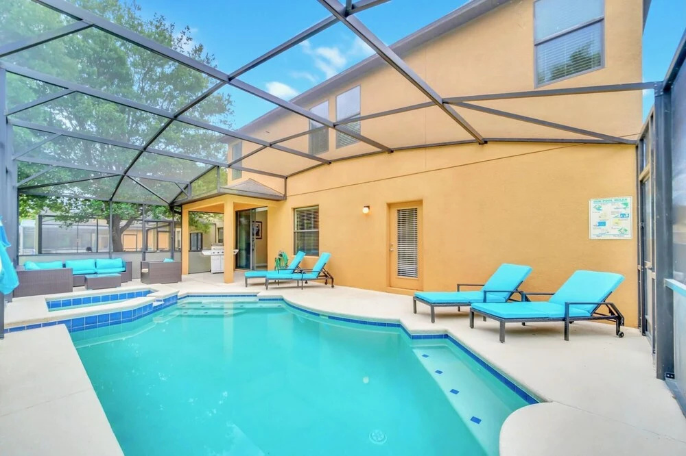6BR Family Home w Private Pool BBQ Netflix