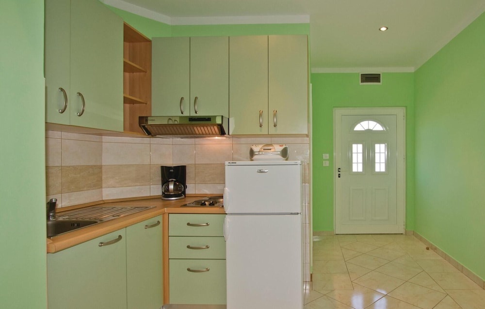 Awesome Home in Privlaka With Wifi and 2 Bedrooms