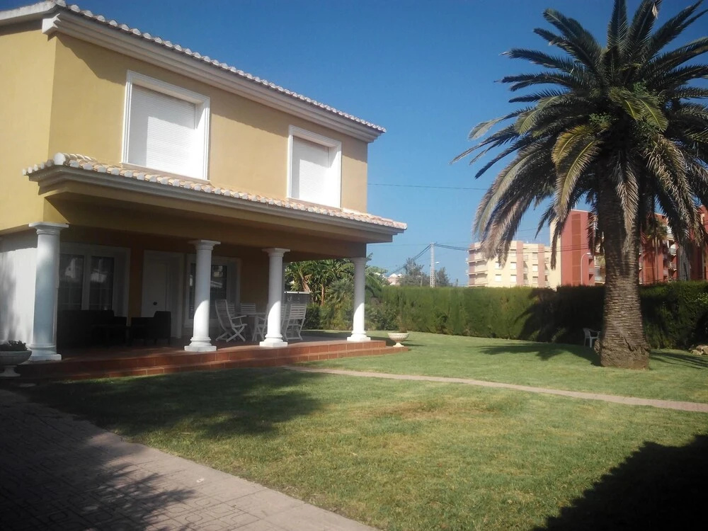 House With 3 Bedrooms in Dénia, With Wonderful sea View and Enclosed G