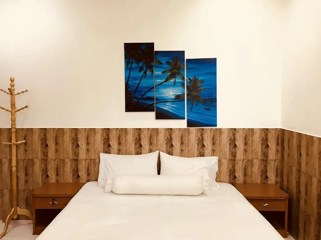 Arora Inn