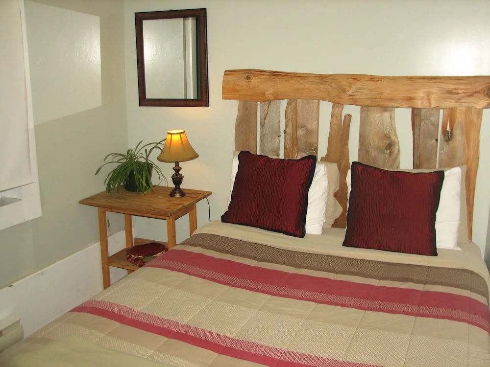 Tofino Trek Inn