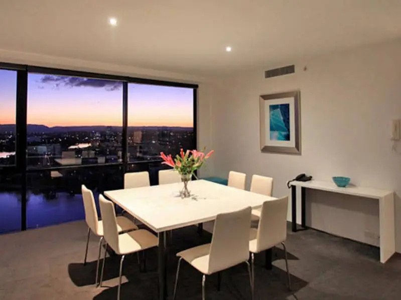 Holiday Holiday Surfers Paradise Apartments