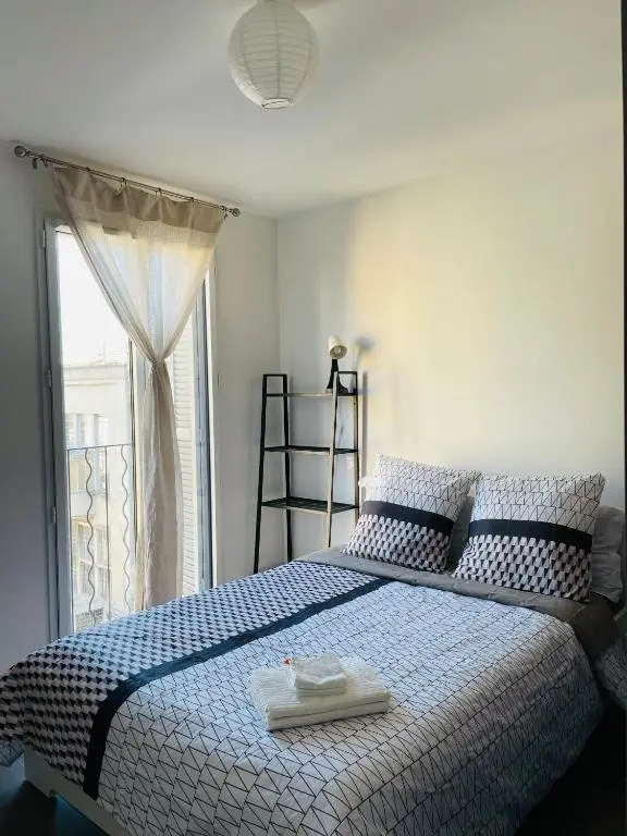Antibes Old Center Charming Brand New Apartment