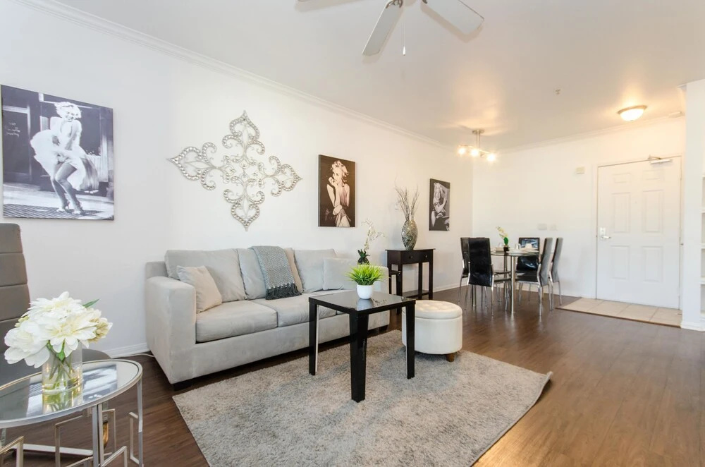 6BD Hollywood Stars Walk of Fame Suite