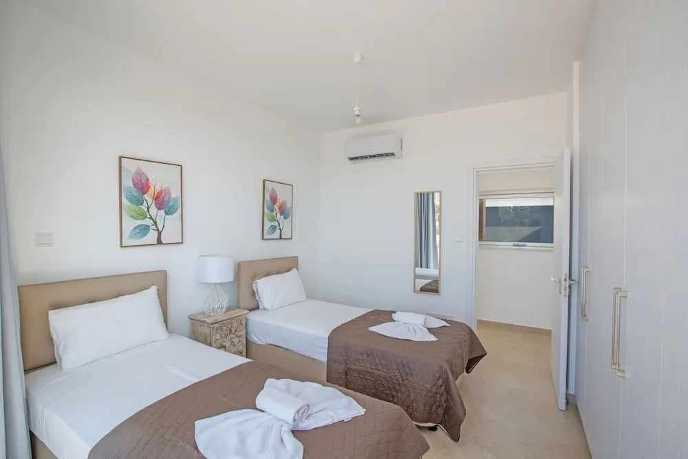 Villa Prol19, Beautiful 3bdr Protaras Villa With Pool, Close to Fig Tree Bay