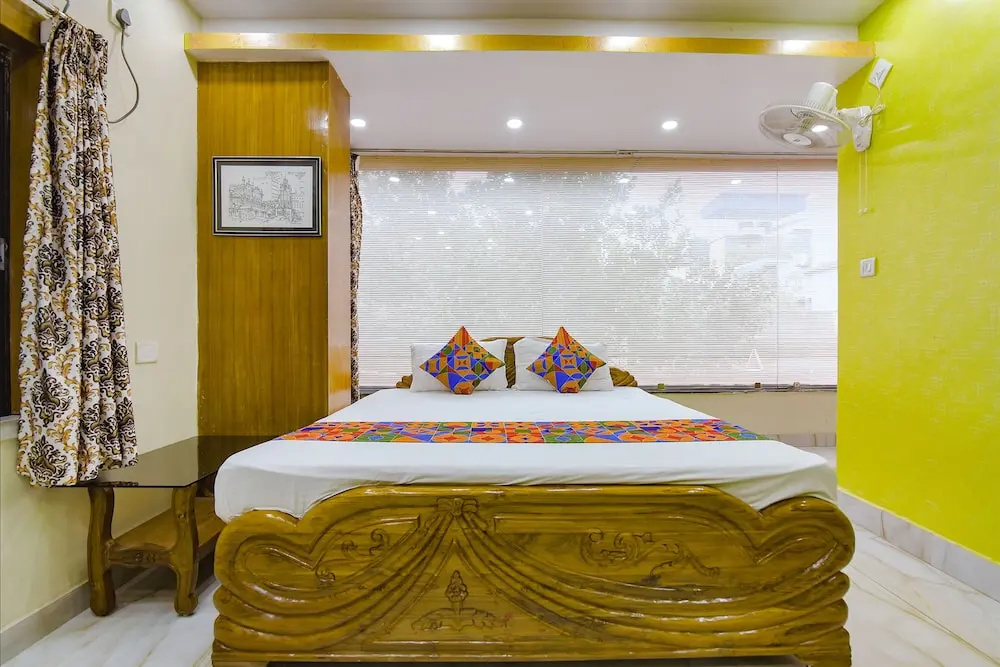 Fabhotel Dreamland