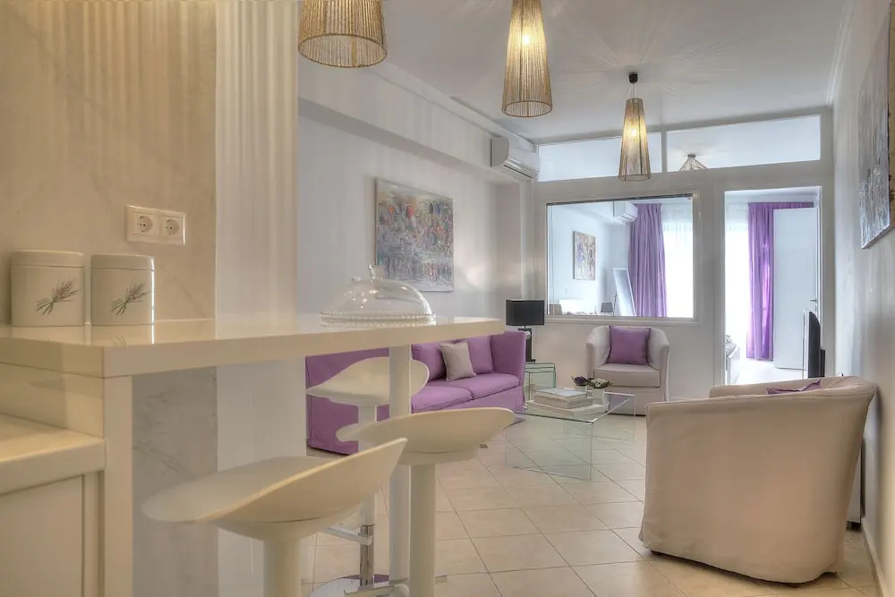 Downtown Glyfada Smart Apartment