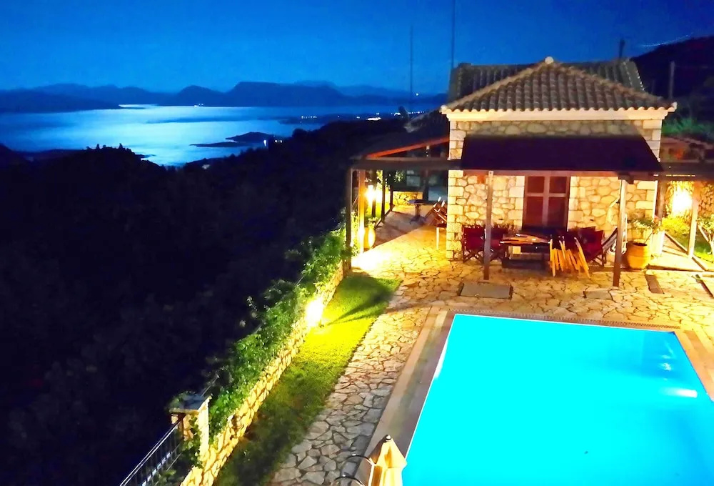 Lefkada Villas by Omikron Selections