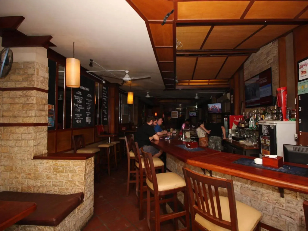 Bar Oz Riverside Guesthouse