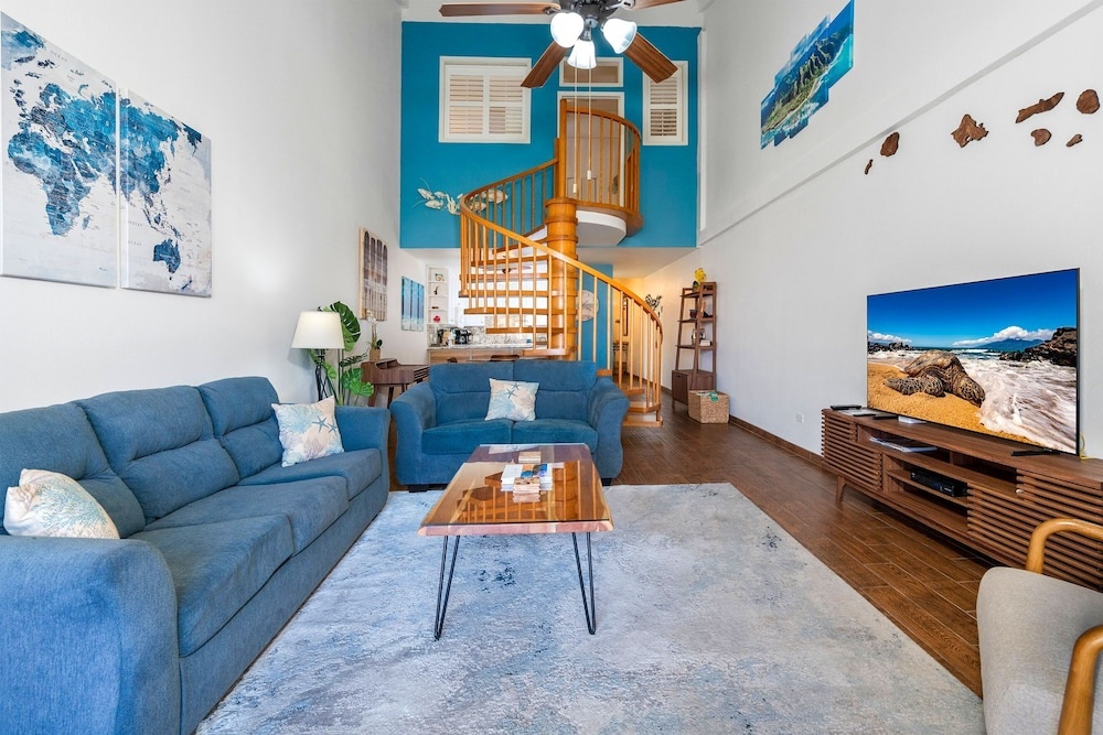 Kamaole Sands 7-405 - Stunning Renovation, Large Lanai, Ocean Views, Split AC
