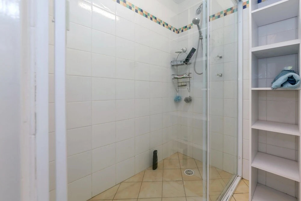 Sunset Towers, Unit 3/25 Donald Street