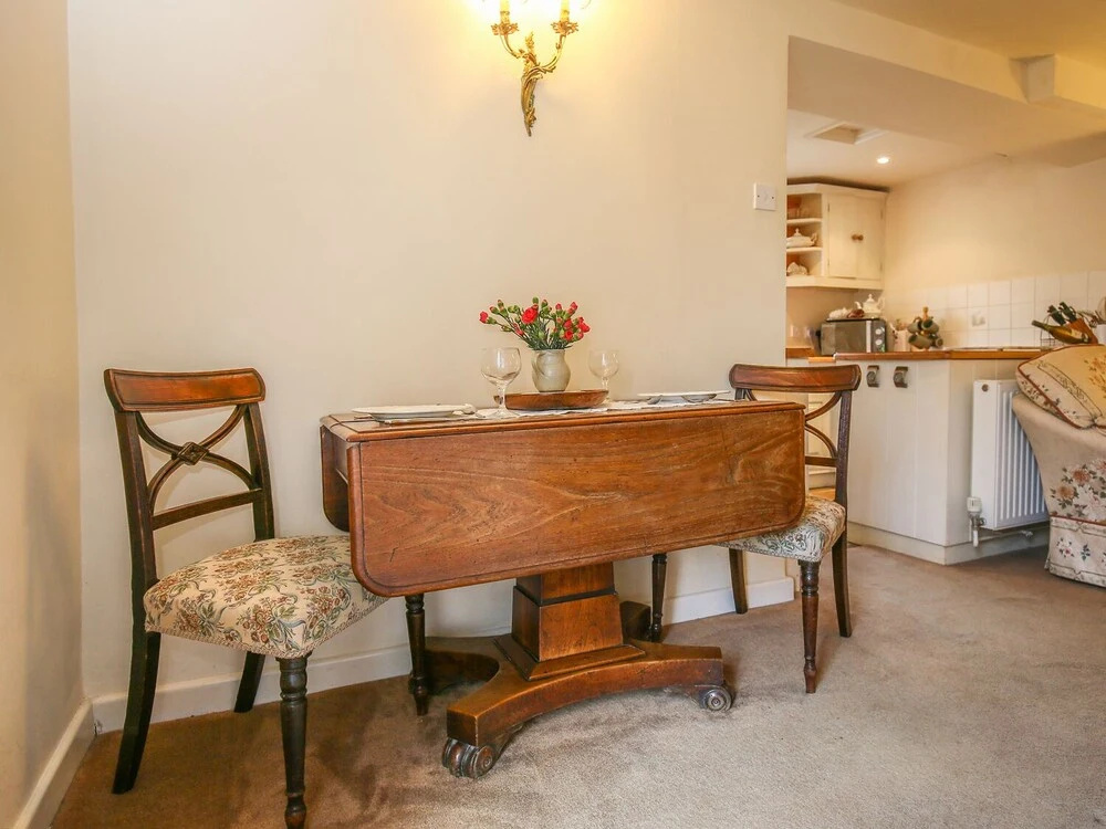 Neathwood Cottage, TETBURY