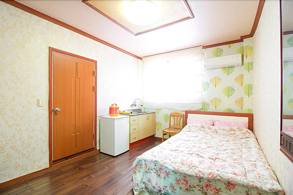 Taean Gat Ford Pension