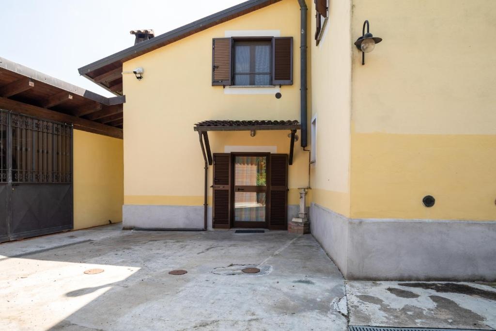 Villa Ciraldo in Monferrato with garden