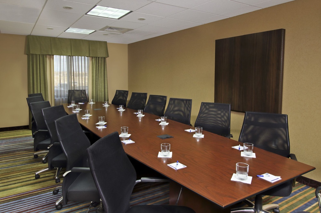 Holiday Inn Express & Suites Colorado Springs First & Main by IHG