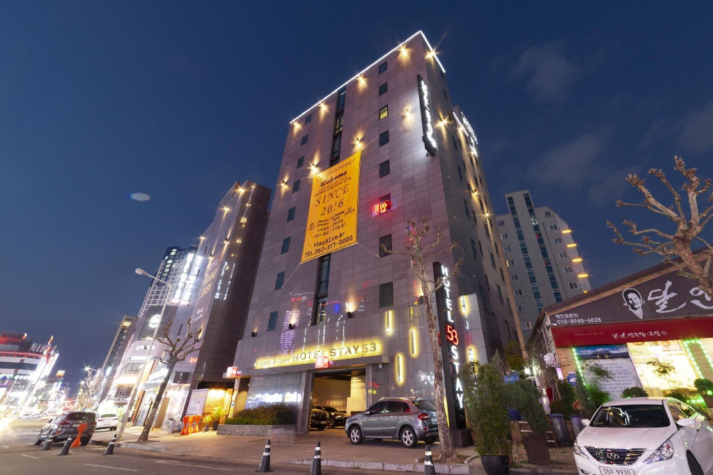 Hotel Stay 53