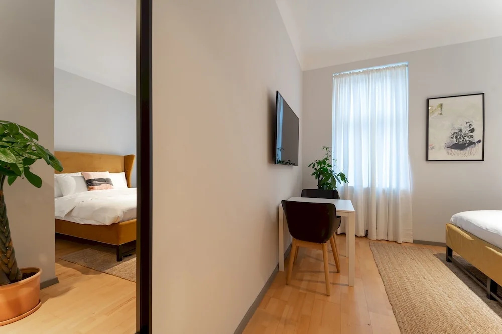 Modern Newly Refurbished Studio - Close TO Center