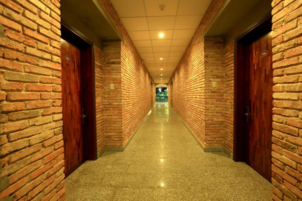 New Wave Hotel