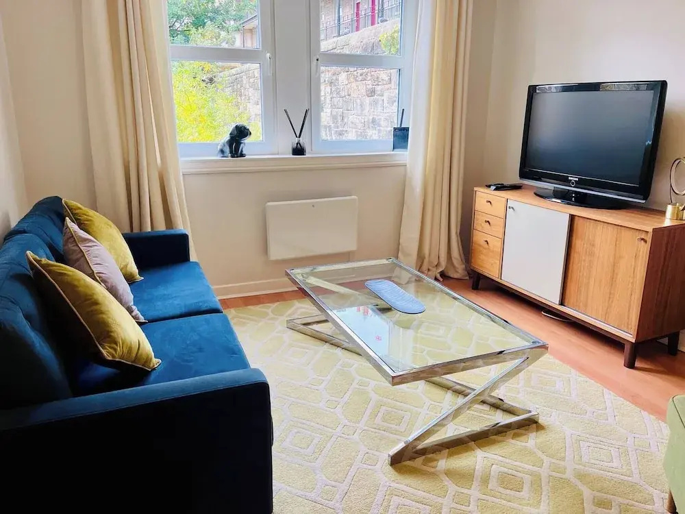 Charming Edinburgh Apartment Beside Edinburgh Castle