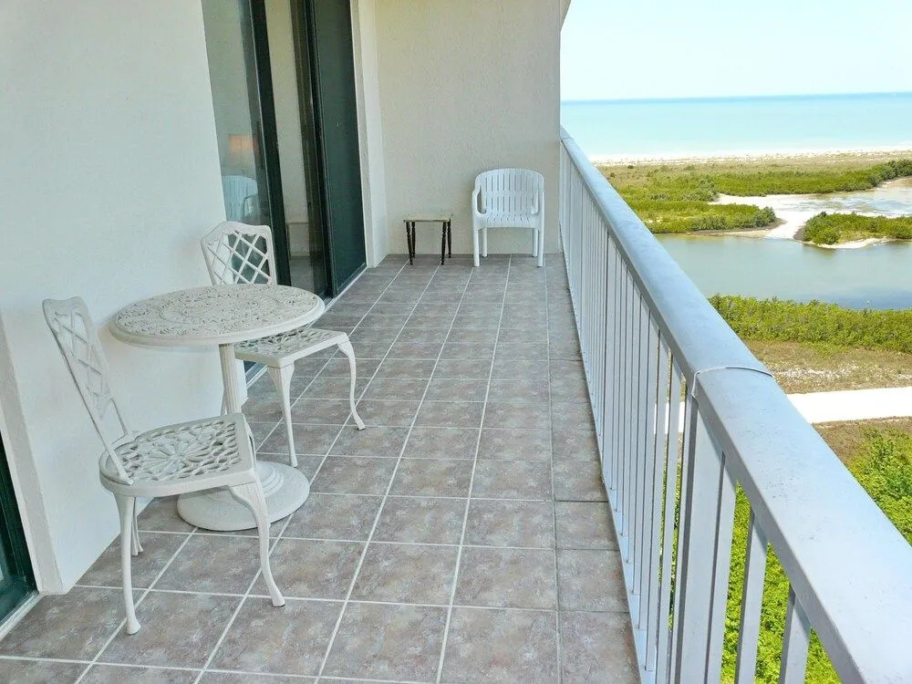 Beachfront Condo With Pool and Ocean View From Balcony