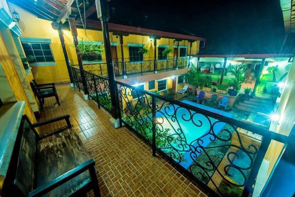 FullMoon Hotel