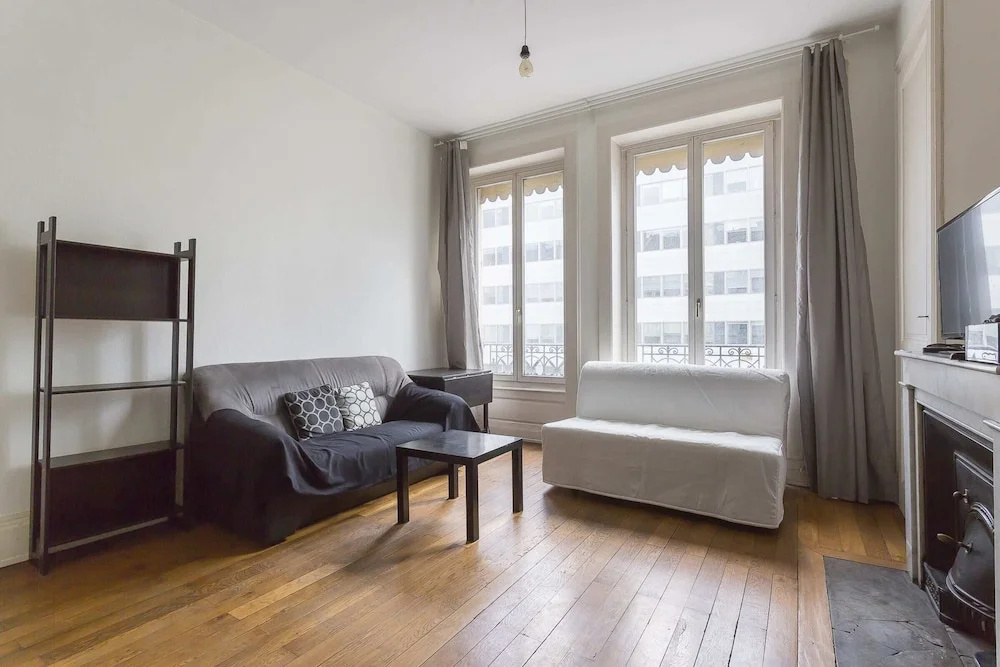 Modern 2 Room Apartment of 38m² - Lyon