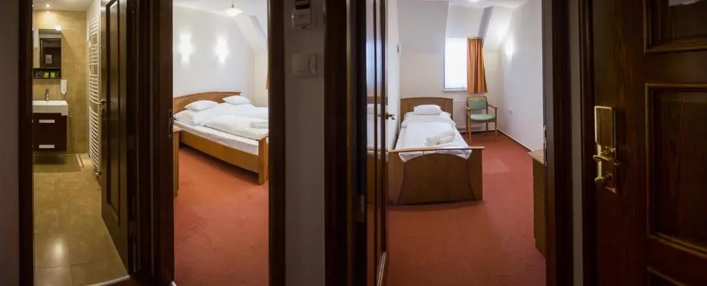 M1 Szekér Csárda Hotel és Étterem