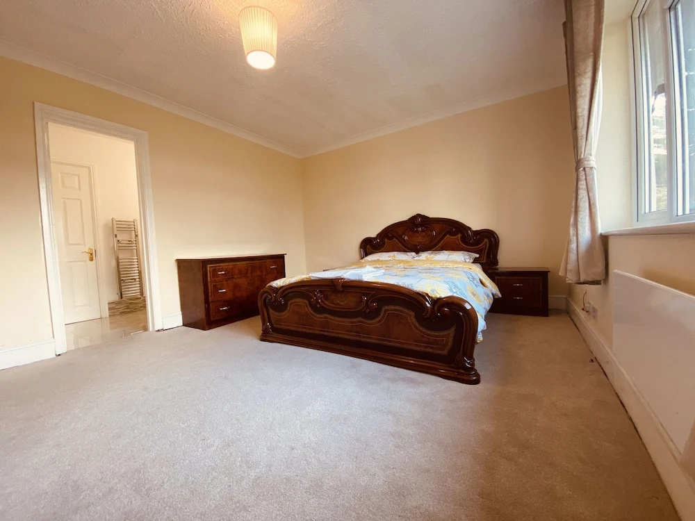 London Lodges