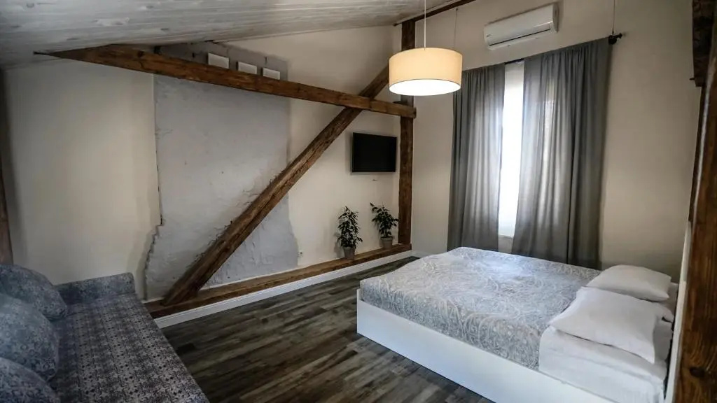 HOTEL10