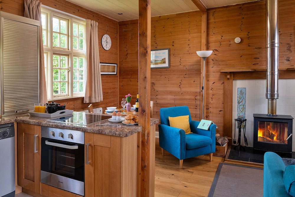 Cottage by Mawddach Trail With Stunning Views