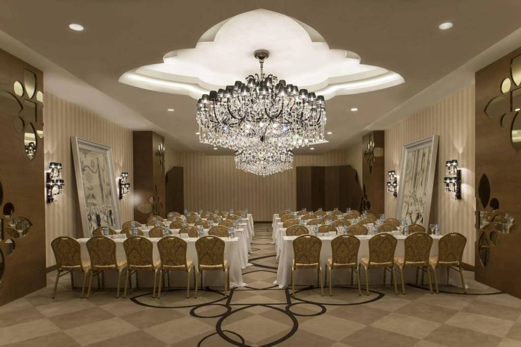 Delphin Imperial Lara