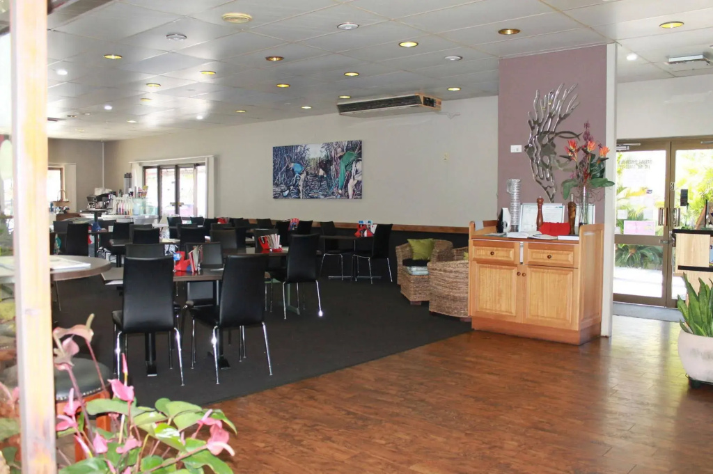 Sarina Motor Inn