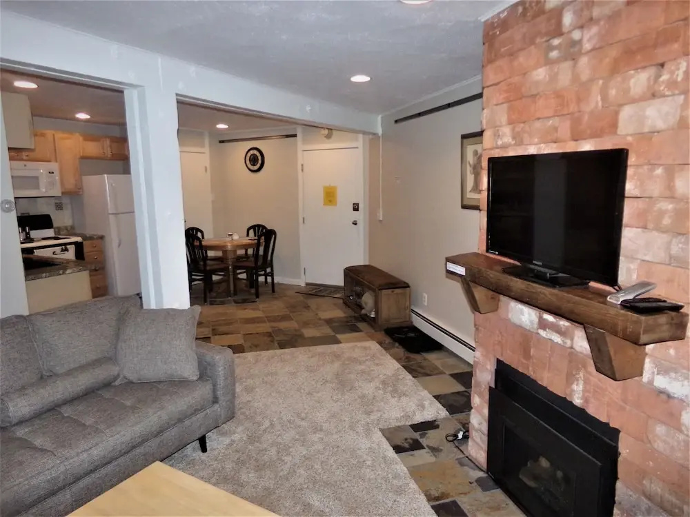 Three House 2 Bed 2 Bath THWC