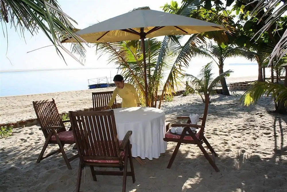 Le Domaine De Tam Hai Resort