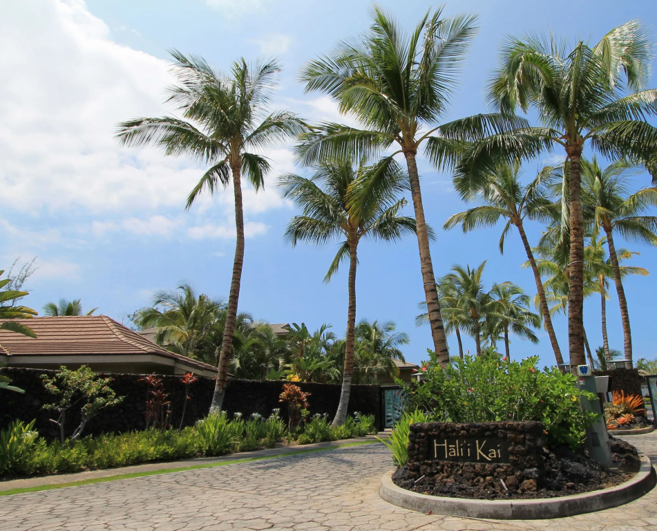 Castle Hali'i Kai at Waikoloa