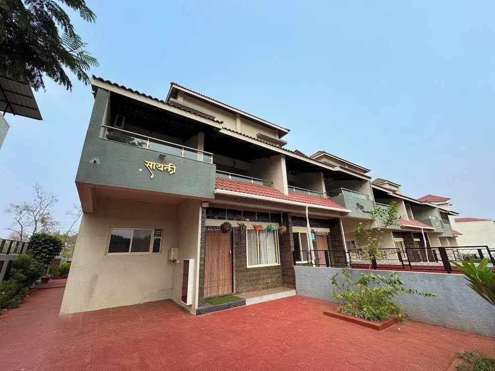Hotel Sadhana Executive