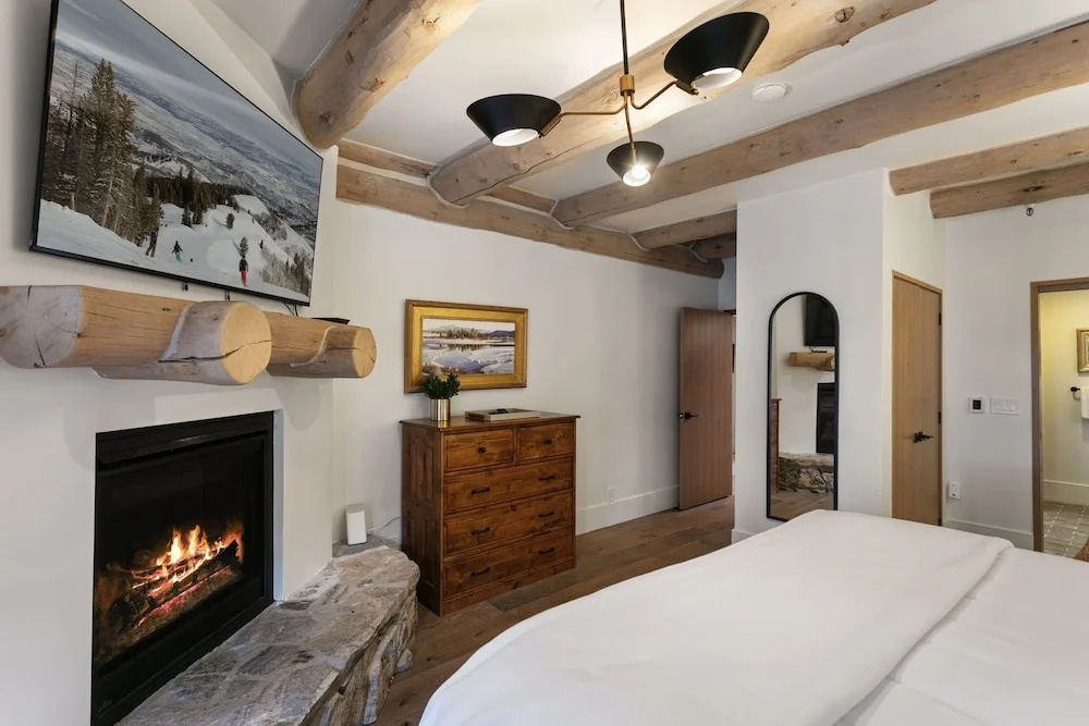 Pine Inn 9 - Two Bedroom with Spa Trail's End Lodge 2 Condo